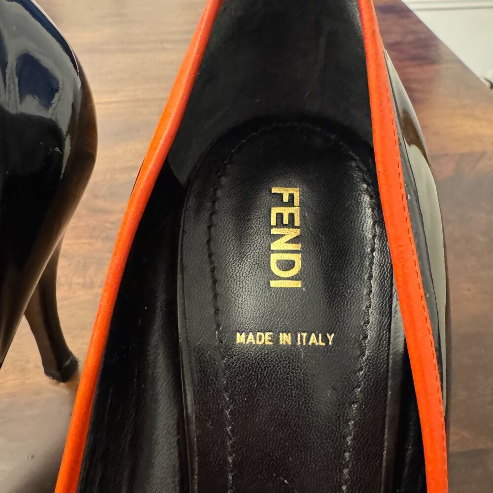 Vintage FENDI Black Patent Gold Medallion Peep Toe Pump - Picture 7 of 13